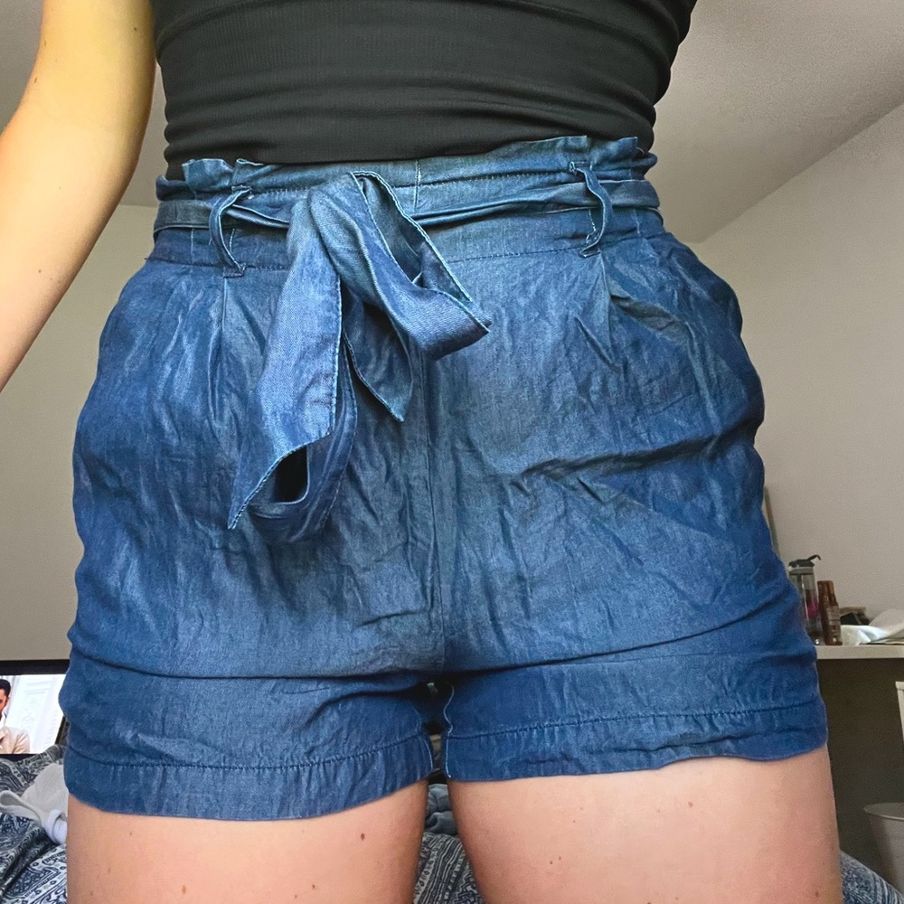 Blue flow shorts